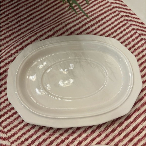 Pfaltzgraff heritage style gravy boat and saucer - Picture 2 of 3